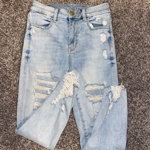 American Eagle High Wasted Light Wash Ripped Jeans